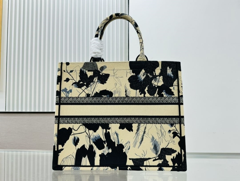 Dior Shopping Bags